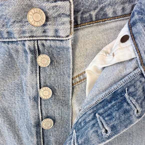 AGOLDE Reese Relaxed Cut Off Shorts | Wonder | Size 28 - Picture 6 of 8